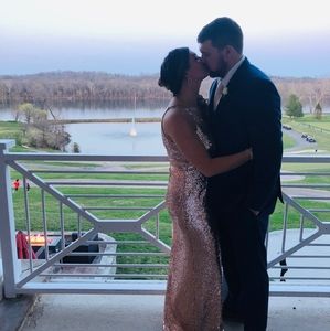 Meet your Posher, Clinton